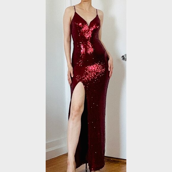 B. Smart Burgundy V-Neck Sequin Formal Gown - size XS-S - Picture 2 of 9